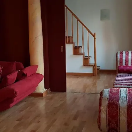 Unique Luxury Studio On Market Square